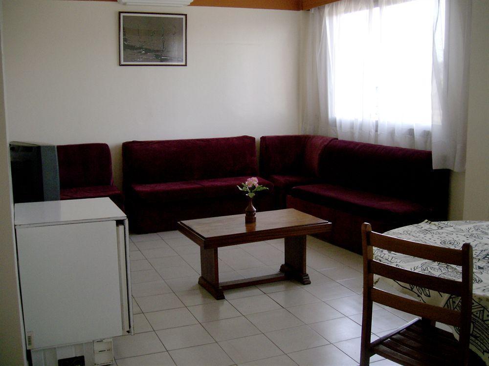Relais Saint Jacques Hotel ยาอุนเด ภายนอก รูปภาพ