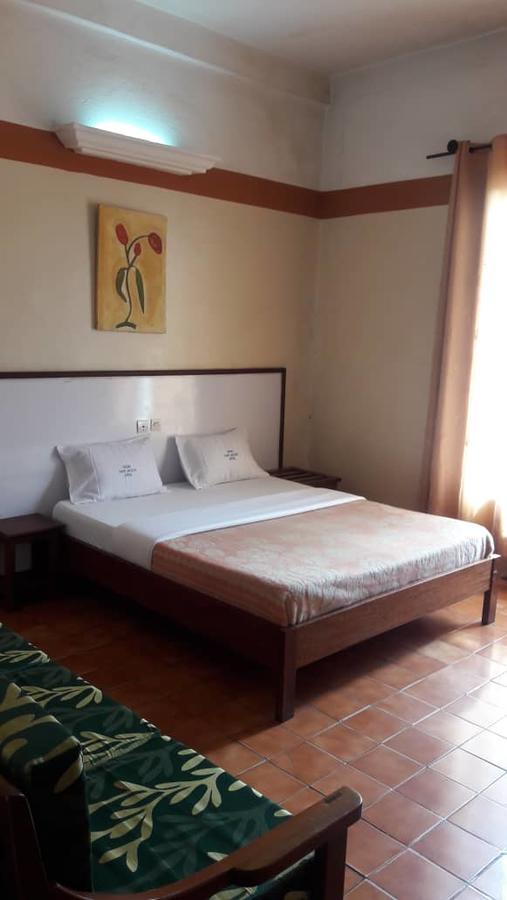 Relais Saint Jacques Hotel ยาอุนเด ภายนอก รูปภาพ