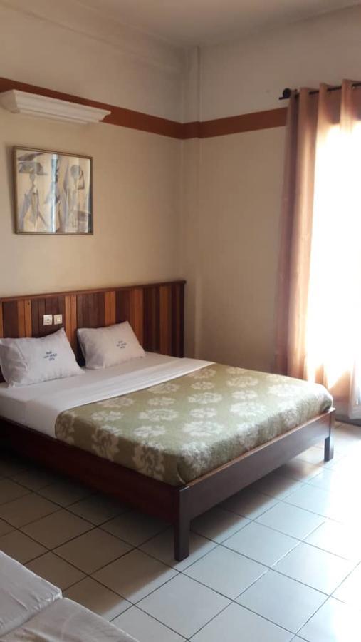 Relais Saint Jacques Hotel ยาอุนเด ภายนอก รูปภาพ