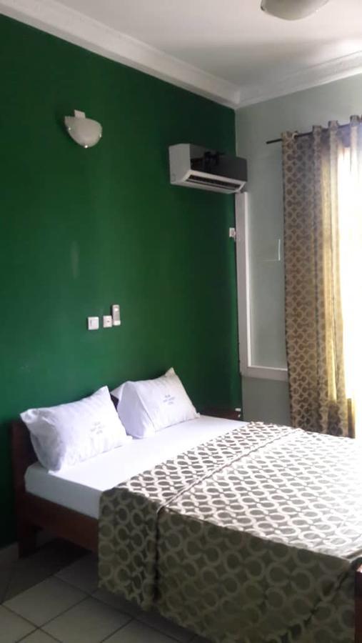 Relais Saint Jacques Hotel ยาอุนเด ภายนอก รูปภาพ