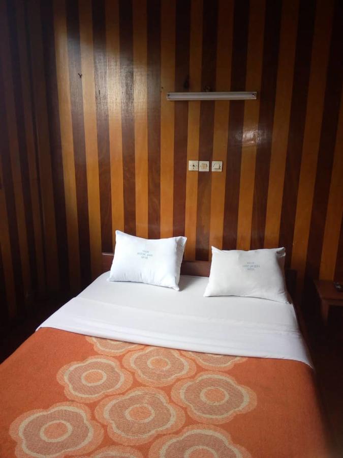 Relais Saint Jacques Hotel ยาอุนเด ภายนอก รูปภาพ